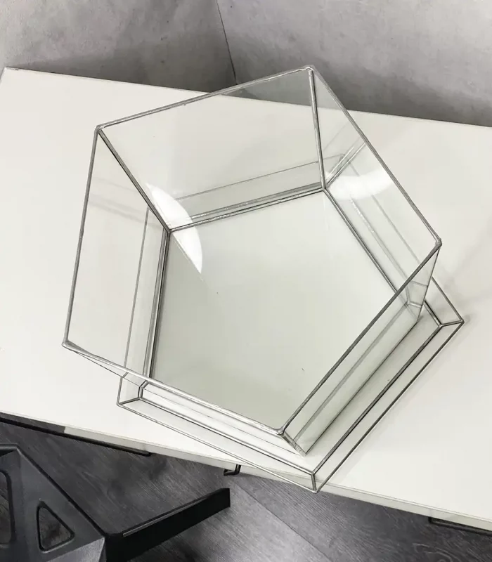 Напольное стеклянное кашпо Призма с автополивом 28×22 см